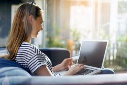 Des ordinateurs moins portables qu’espéré