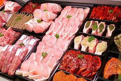 Viande invendue: certains distributeurs montrent l’exemple