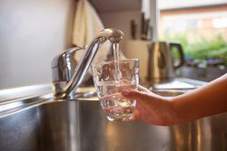 Faites tester la qualité de l’eau de votre robinet!