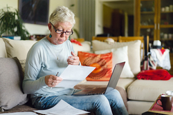 Peu d’aide pour les seniors en crise professionnelle