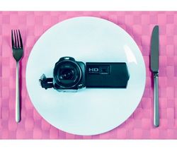 Dîner sous l’œil de la caméra