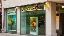 PostFinance fâche ses clients en modifiant ses frais bancaires