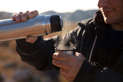 Une boisson qui reste au chaud, à prix réduit